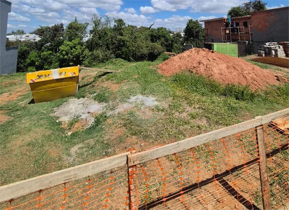 Terreno de 207m² para venda no condomínio Gran Reserve