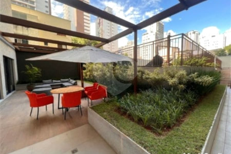 Apartamento com 27m², 1 dormitório, à venda na Vila Olímpia.