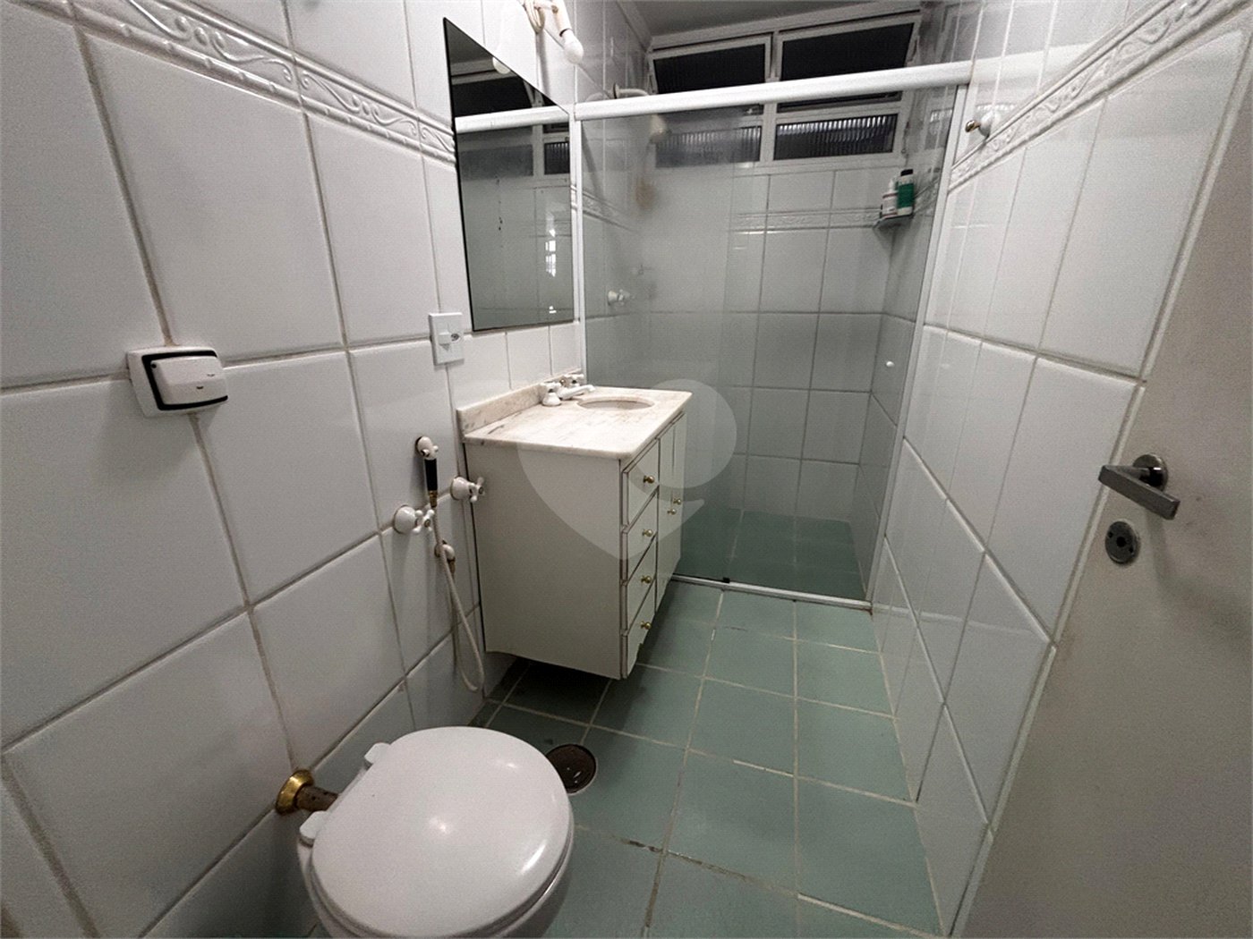 APARTAMENTO BAIRRO PARAÍSO COM 146 M² ÚTEIS - 2 VAGAS.