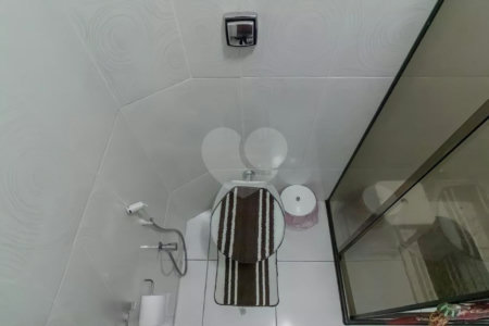 Sobrado espaçoso à venda com 220m² no Planalto Paulista
