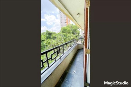 Casa com 540m² , 5 dormitórios , sendo 4 suítes , 10 vagas , à venda no bairro Jardim , em Santo André