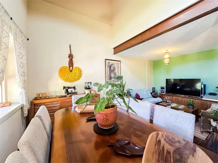 Casa á venda em condominio em Caieiras SP