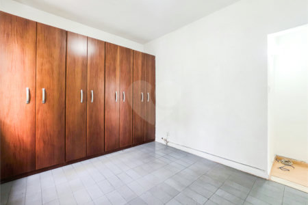 Apartamento - Bela Vista - 2 Quartos / Dormitórios - Venda / Compra