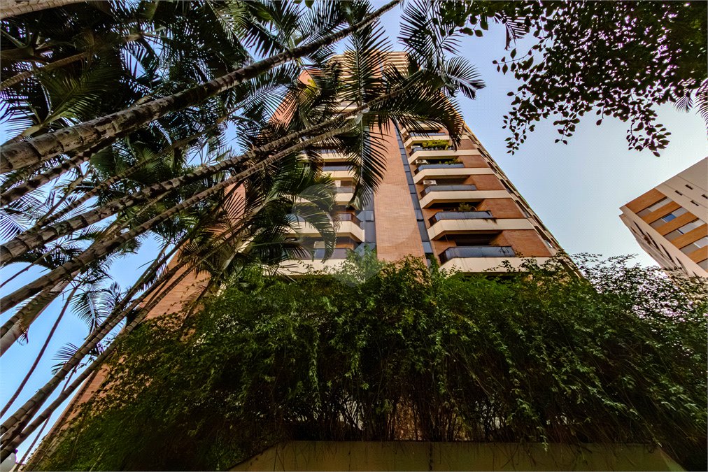 Apartamento à venda ou para alugar com 3 suítes em Itaim Bibi, São Paulo, SP