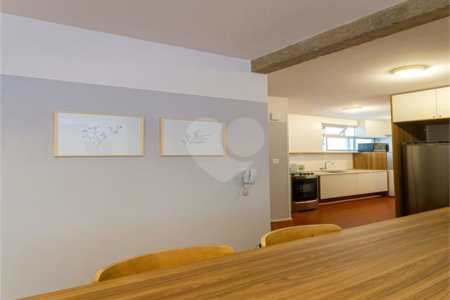 Excelente oportunidade para reformar e ficar com o apartamento dos seus sonhos!