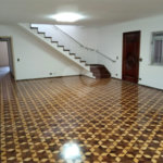 Excelente Sobrado com 04 suítes. Venha fazer uma visita.