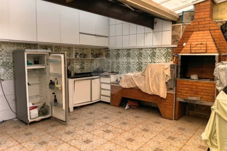 Casa térrea com 2 dormitórios à venda no Reneville, em Mairinque!