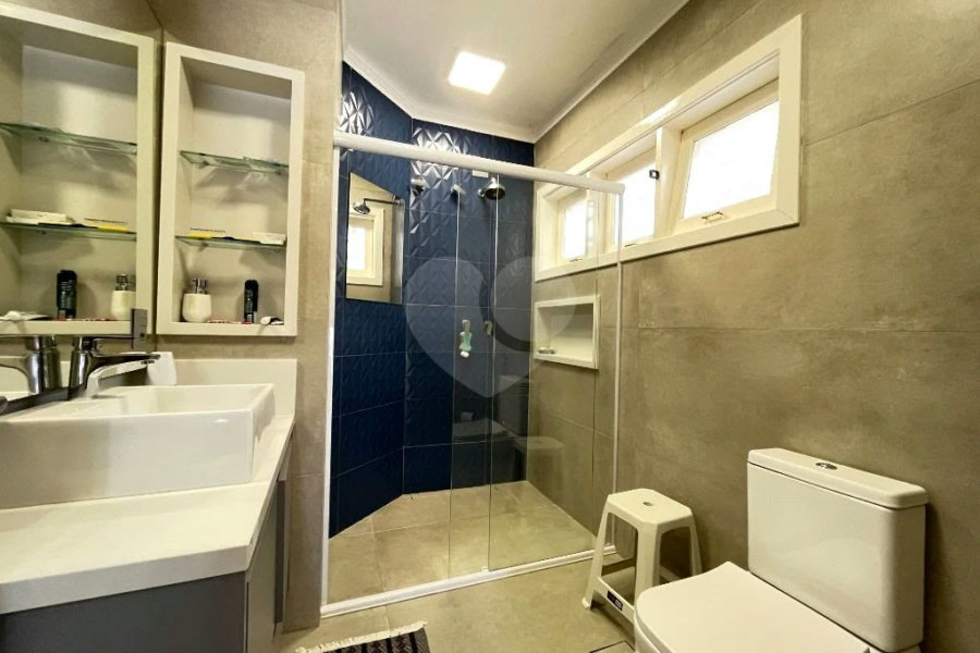 Casa à venda com 5 quartos, sendo 4 suítes, em Riviera de São Lourenço, Bertioga, SP
