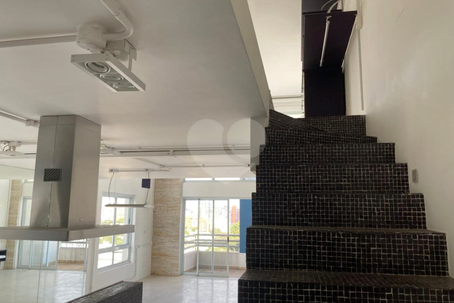 Duplex com Vista Livre/ 2 Varandas / Hidromassagem