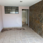 Casa Térrea com 3 dormitórios, sendo 1 suíte.