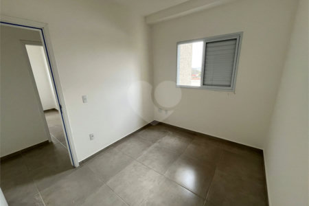 Apartamento á venda na região do Vila Prado.