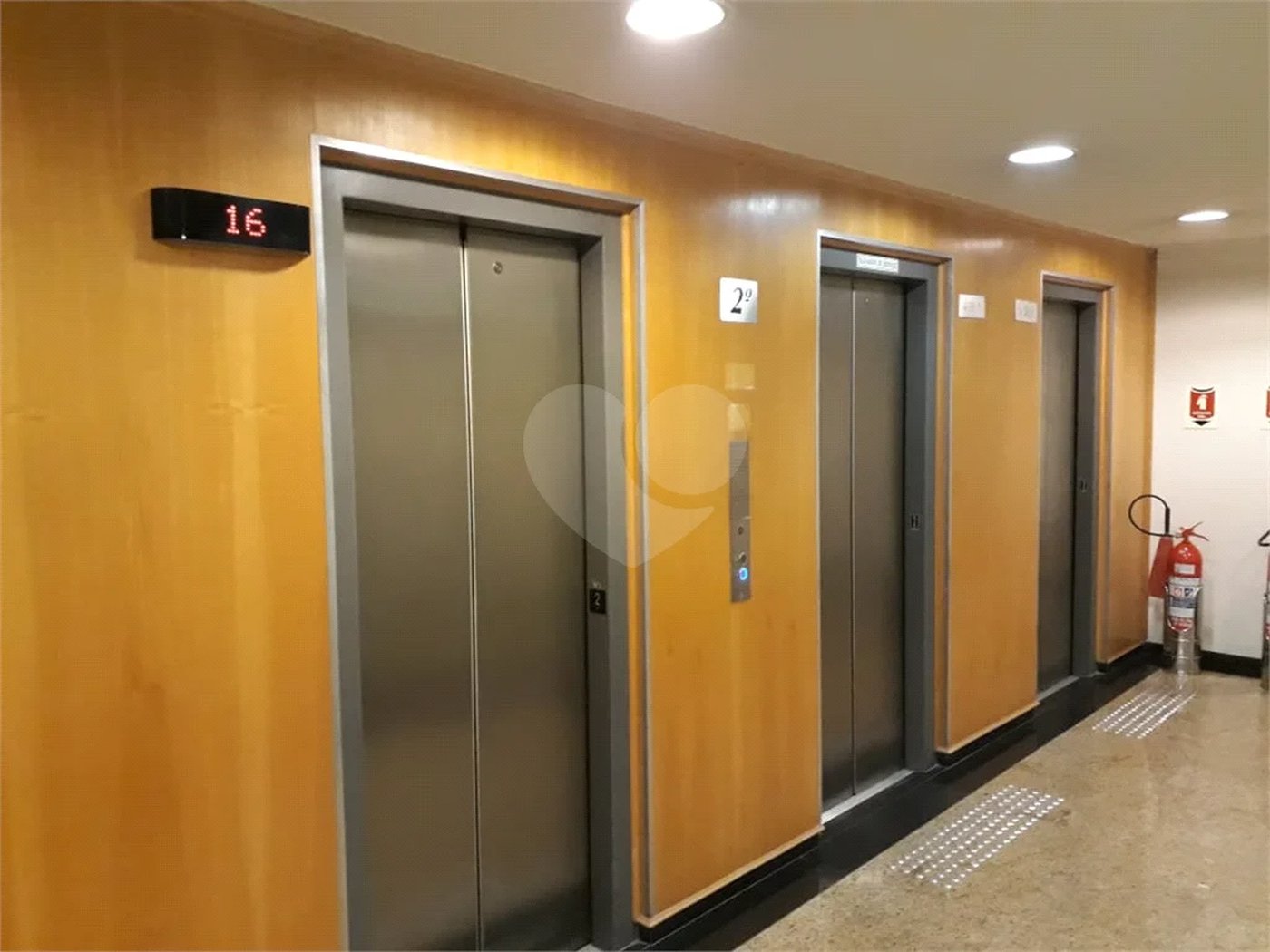 Conjunto Comercial na Av. Paulista, Anexo ao Metrô Brigadeiros
