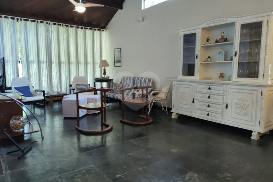 Casa à venda com 3 suítes em Riviera de São Lourenço, Bertioga, SP