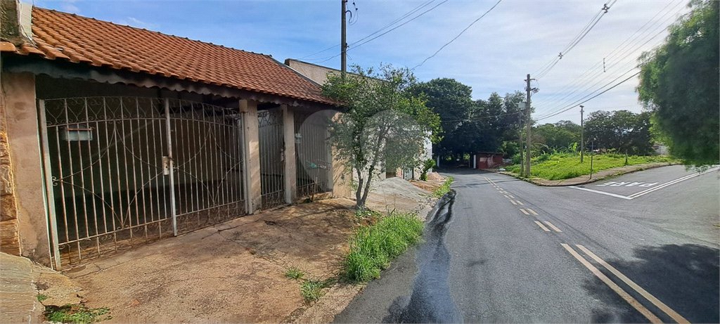 Casa ampla em bairro tranquilo – excelente oportunidade para morar ou investir!