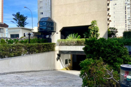 SALA COMERCIAL PARA LOCAÇÃO COM 57m2 NA VILA MARIANA/METRÔ