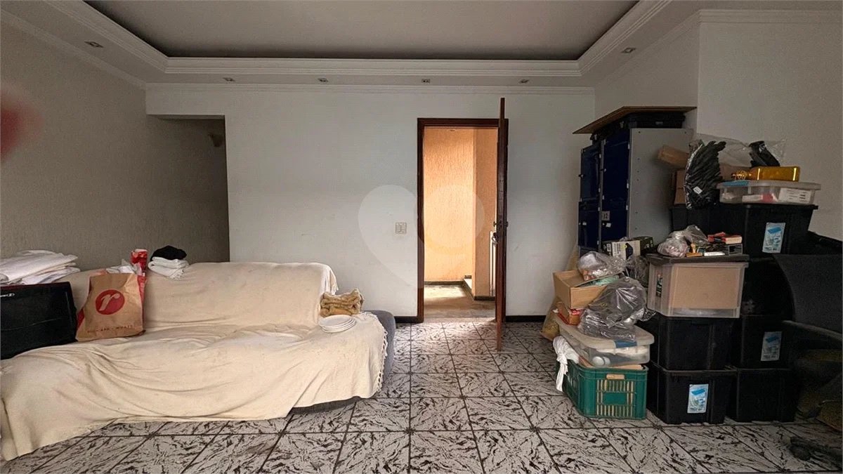 : Sobrado Amplo com Salão Comercial na Brasilândia – Pronto para o seu Negócio!