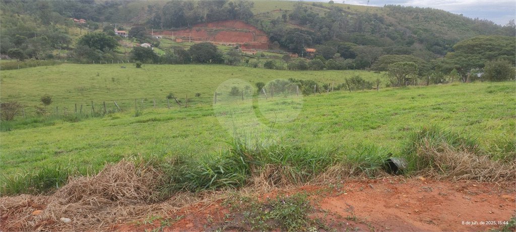 Terrenos de 300 metros em condomínio fechado e prontos para construir na região de Atibaia