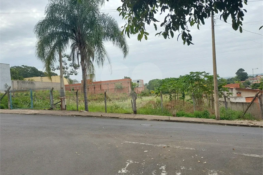 Terreno à venda no Estância Lago Azul, Piracicaba-SP.