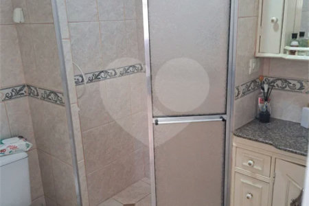 Casa Ampla com 5 Dormitórios, Piscina e Lazer Completo em Terreno de 1.260 m²