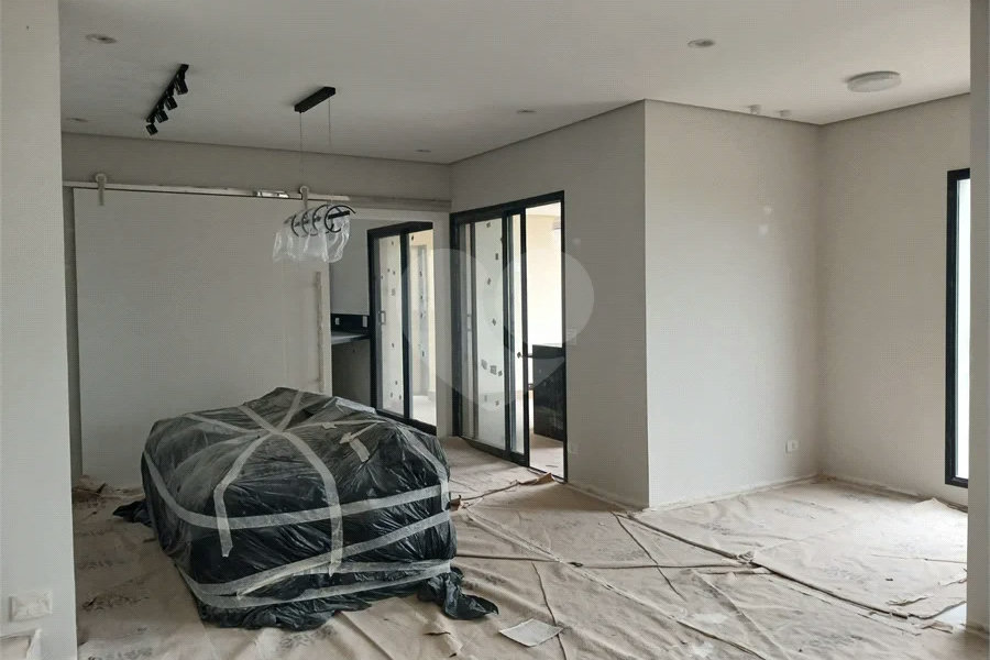 Sobrado à venda com 3 suítes em Roseira, Mairiporã, SP