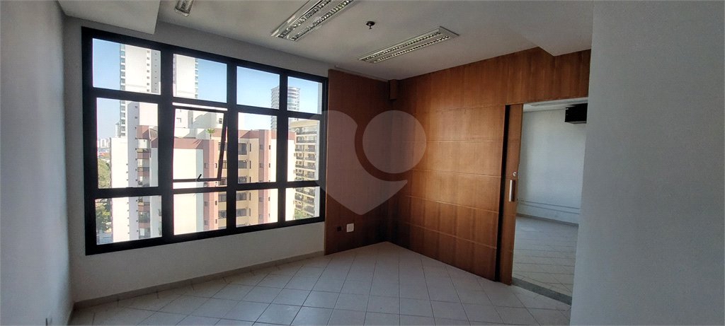 SALA COMERCIAL A VENDA 70M², 2 BANHEIROS, 2 VAGAS, JARDIM AQUARIUS - SÃO JOSÉ DOS CAMPOS/SP.
