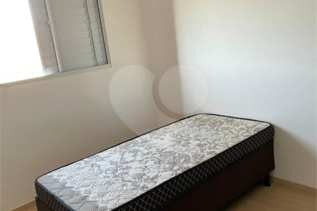 Apartamento com 02 Dormitórios á venda, em Araraquara-SP.