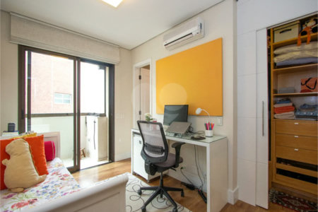 Apartamento de 233 m² à venda em Higienópolis com 4 dormitórios.