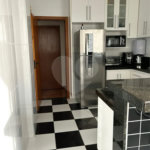 Apartamento amplo com 02 dormitórios, 01 suíte