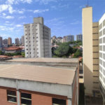 Apartamento Primoroso com 2 Quartos - Edifício Noiva da Colina