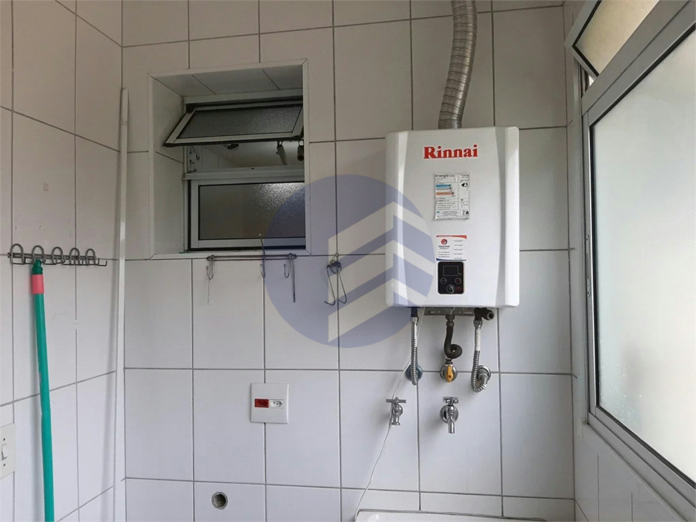 Apartamento à venda ou para alugar com 3 quartos, sendo 1 suíte, em Vila Suzana, São Paulo - SP