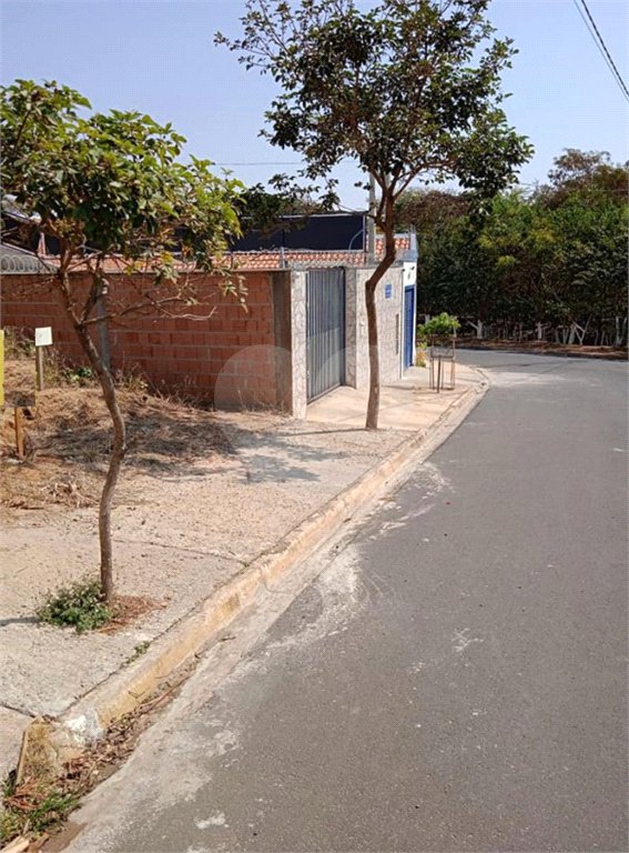 Terreno plano contendo 160,00 m² .