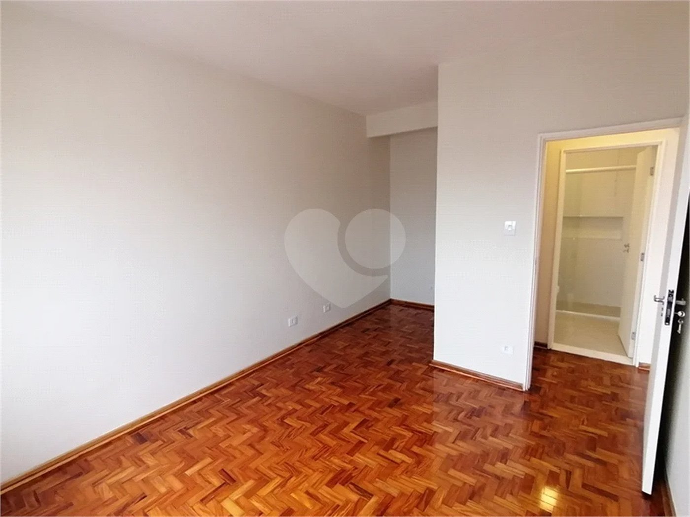 APARTAMENTO À VENDA, 1 QUARTO, GARAGEM, EM HIGIENOPOLIS, 60m2, 100% REFORMADO