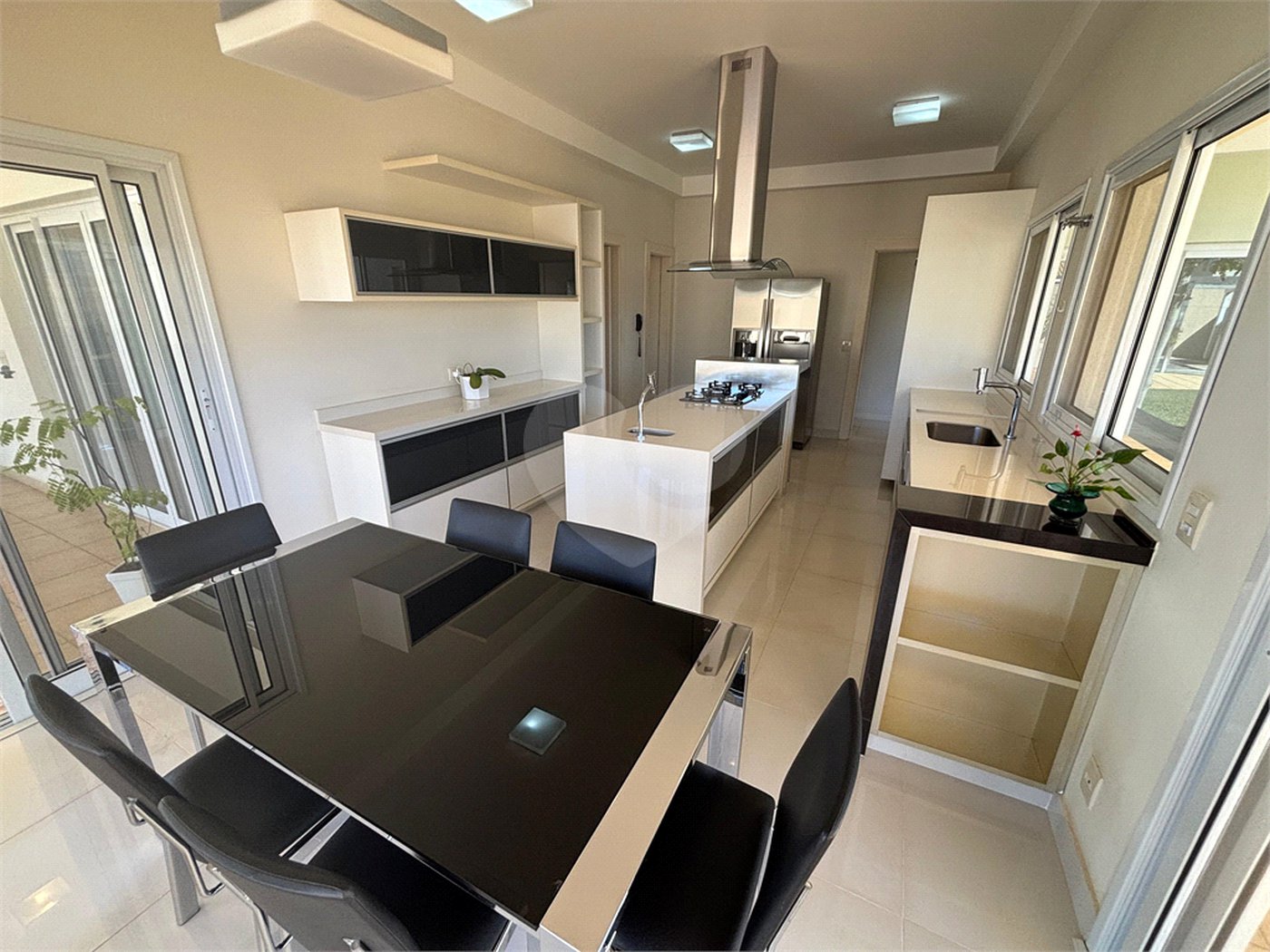 Casa á venda condomínio Damha I