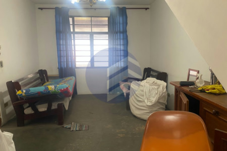 Casa à venda com 2 quartos em Jardim Alvorada, oportunidade para investidor