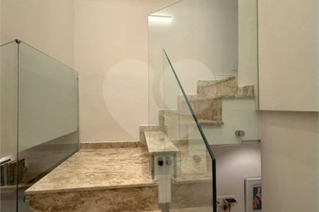 Apartamento duplex de 102 m² com 2 dormitórios, sendo 1 suíte, 3 banheiros, área gourmet e 1 vaga de garagem. Conforto, estilo e exclusividade em um só imóvel!