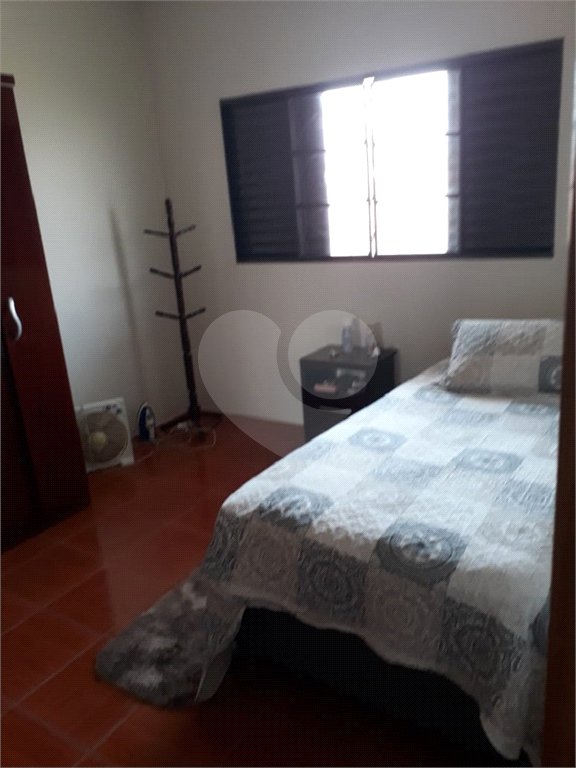 Sobrado à venda com 3 quartos em Jardim Bicão, São Carlos, SP