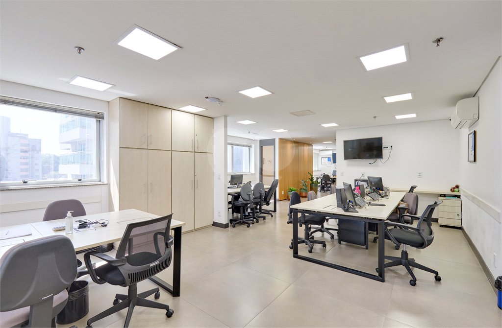 Sala comercial á venda em Santo Amaro, São Paulo - SP