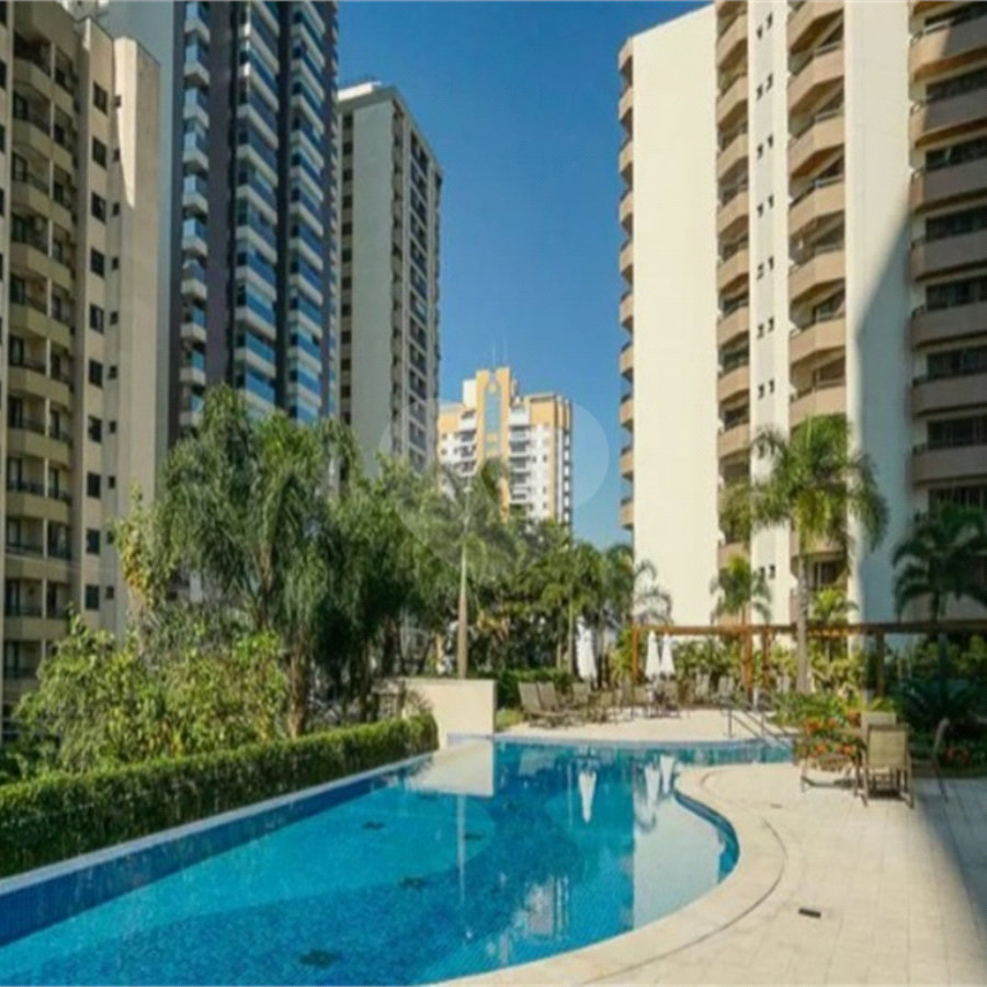 Apartamento á venda 200 m², 4 quartos e 3 suites - Anália Franco