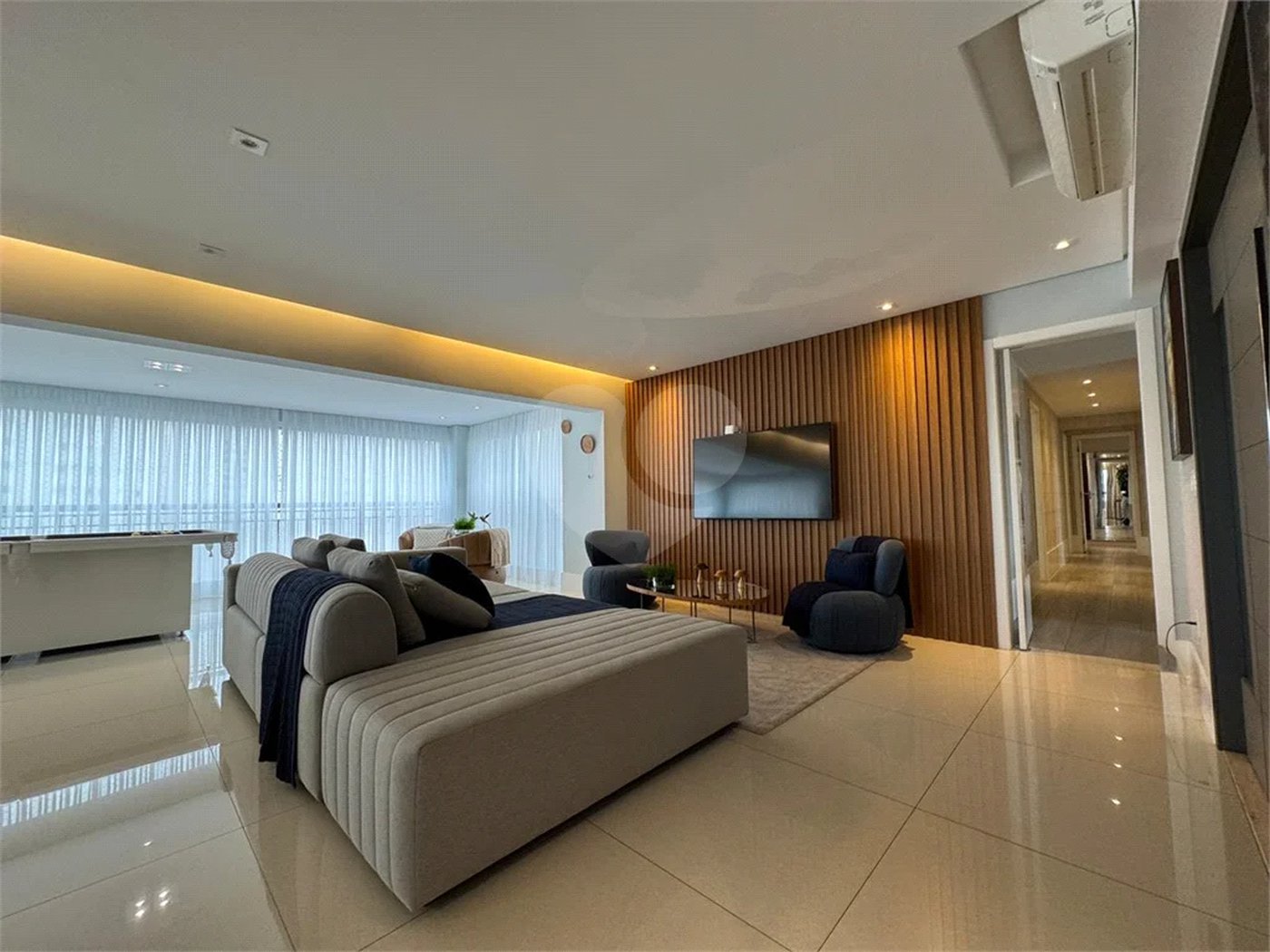 Santana Alto Padrão/Porteira Fechada, Apto. 260 m² 4 Suítes, 5 vagas 2 depósitos privativos