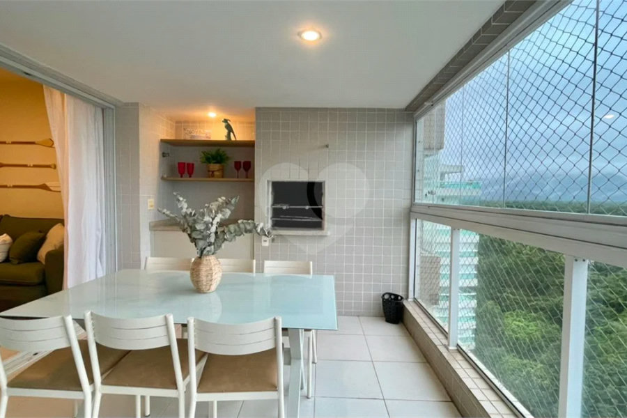 Apartamento à venda com 3 quartos, sendo 1 suíte,  em Riviera de São Lourenço, Bertioga, SP