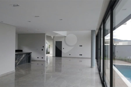 CASA ALTO PADRÃO | 5 SUÍTES | CONDOMÍNIO CLUBE – ATIBAIA