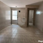 4 casas independentes em terreno de 245m² , à venda no Jardim Soares em Guainazes.