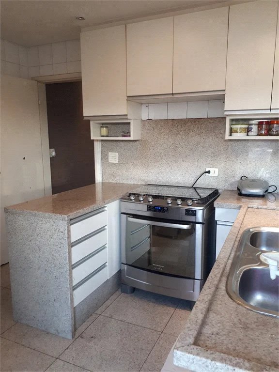 Sobrado à venda com 3 quartos, sendo 1 suíte, em Jardim Ester, São Paulo, SP