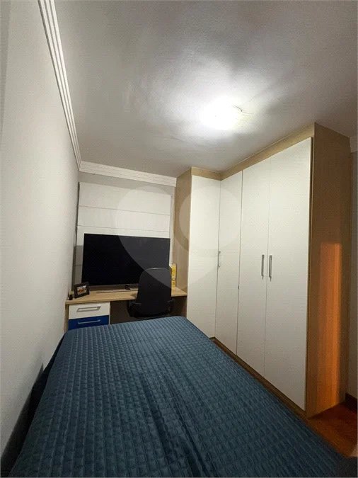Apartamento reformado e mobiliado no Residência América - Venda - Parque Maria Domitila