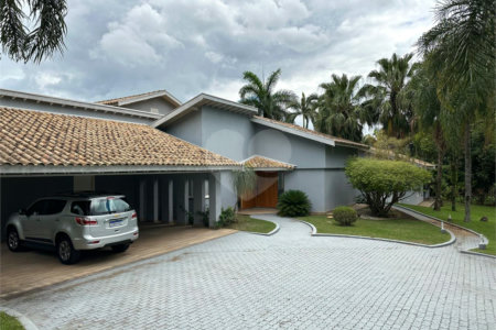 Chácara no Condomínio Vale das Laranjeiras em Indaiatuba SP - Venda - R$ 3,600.000,00 - Locaçao - R$ 30.000,00 mais encargos - Linda, espaçosa, aconchegante, acabamento de alto padrão em rua tranquila e arborizada, em um dos Condomínios mais valorizados de Indaiatuba. Com fácil acesso as principa