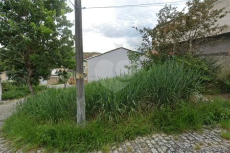 Terreno de 174 m² no Bairro Del Cima