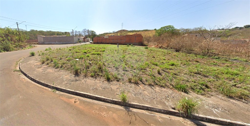 Terreno à venda – 402,87 m² Prolongamento do Jardim das Torres.