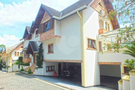 Casa à venda com 5 suítes no condomínio Vilaggio Monte Alegre, São Paulo - SP
