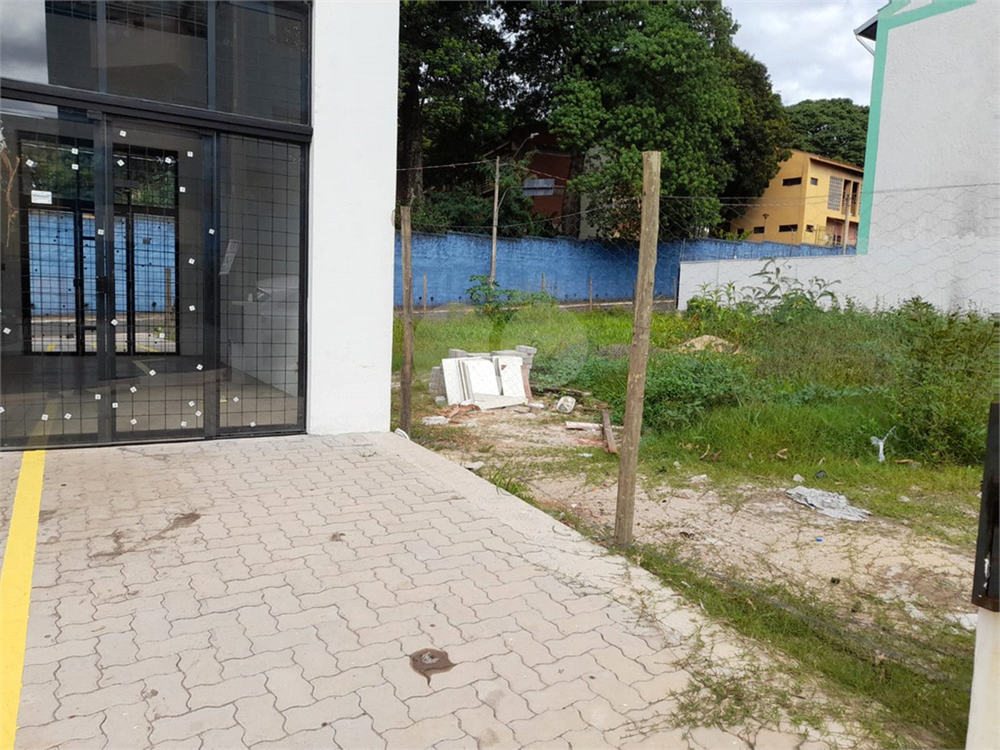 Imóvel Comercial na Rua Miguel Petroni – Localização Estratégica em Frente ao Campus da USP 1