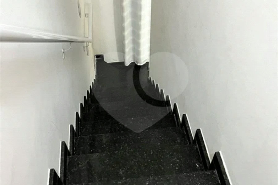 SOBRADO PARA VENDA EM CONDOMINIO FECHADO NA CASA VERDE.